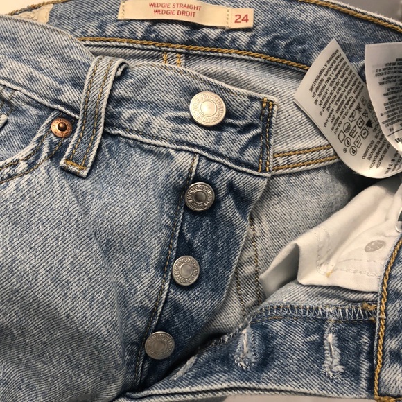 Levi’s Wedgie Straight Leg Icon Jeans - Picture 7 of 8